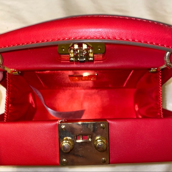 Red box crossbody/clutch purse - Picture 5 of 7